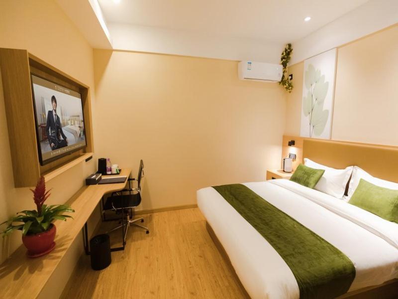 Greentree Inn Shanghai Huangxing Park Subway Station Express Hotel Экстерьер фото