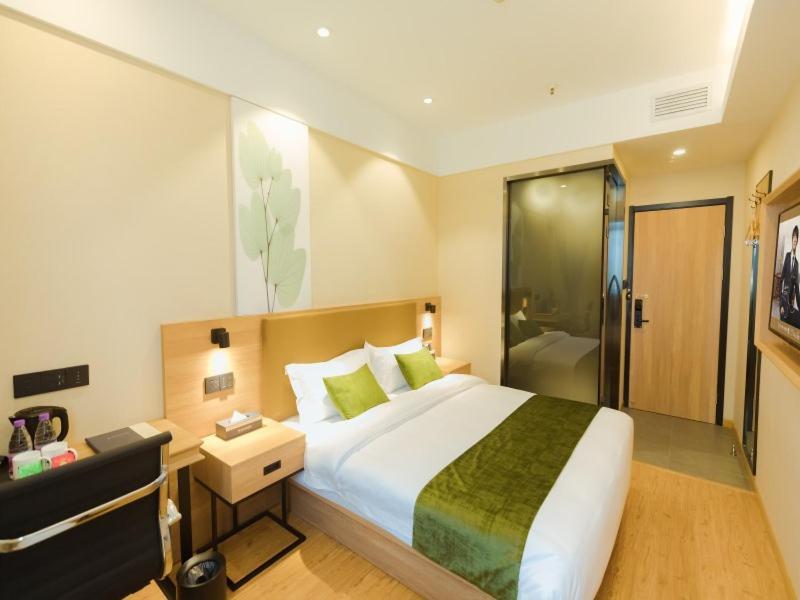 Greentree Inn Shanghai Huangxing Park Subway Station Express Hotel Экстерьер фото