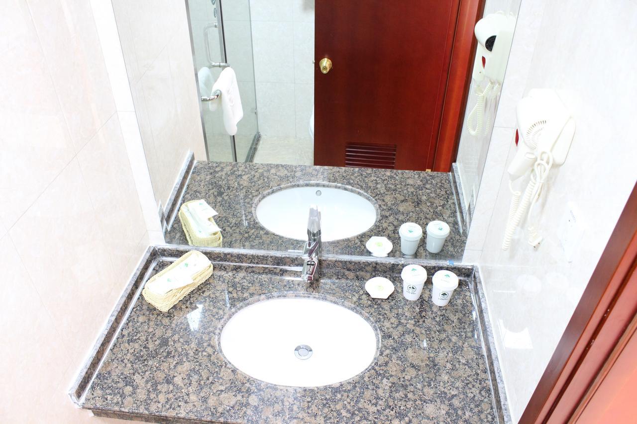 Greentree Inn Shanghai Huangxing Park Subway Station Express Hotel Экстерьер фото