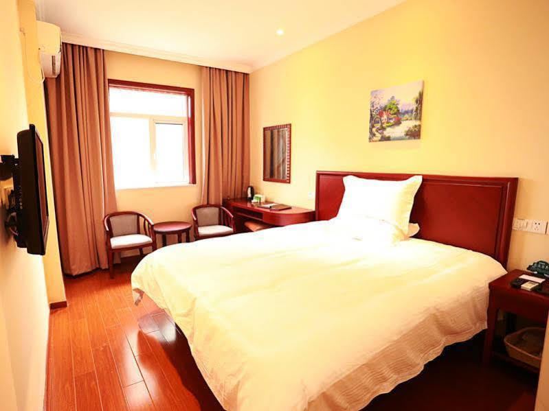 Greentree Inn Shanghai Huangxing Park Subway Station Express Hotel Экстерьер фото